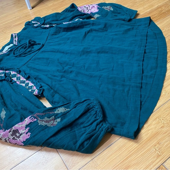 Sfera embroidered and beaded casual blouse - Picture 10 of 12